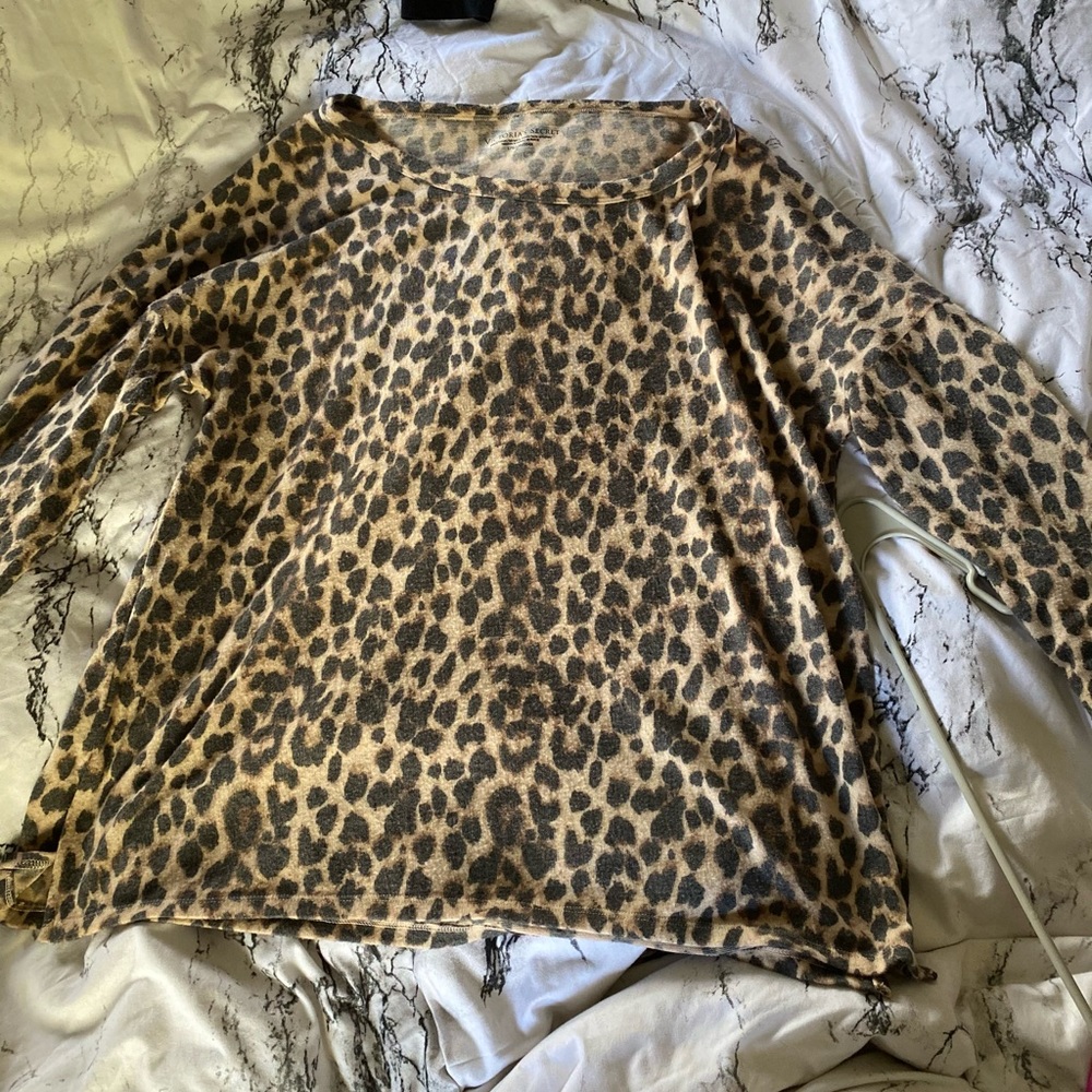 Victoria’s Secret sweater large